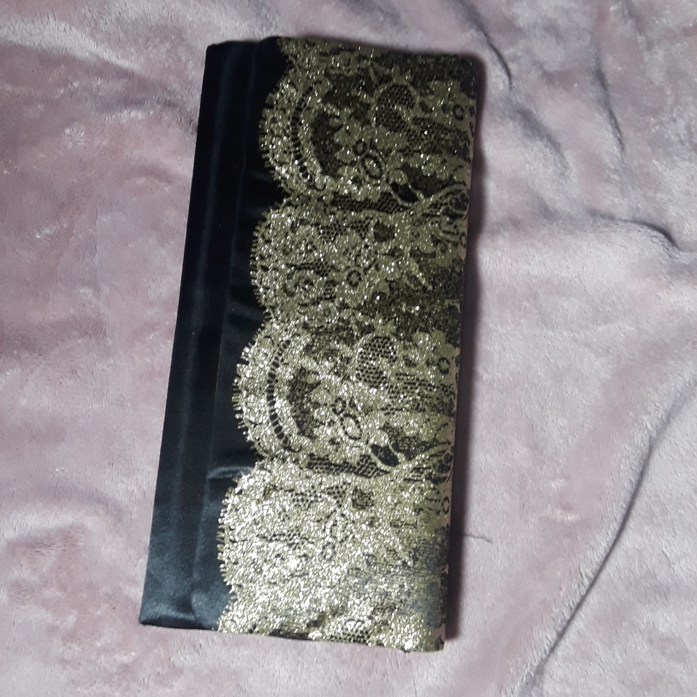 🎉2 for 10🎉Black and gold evening clutch